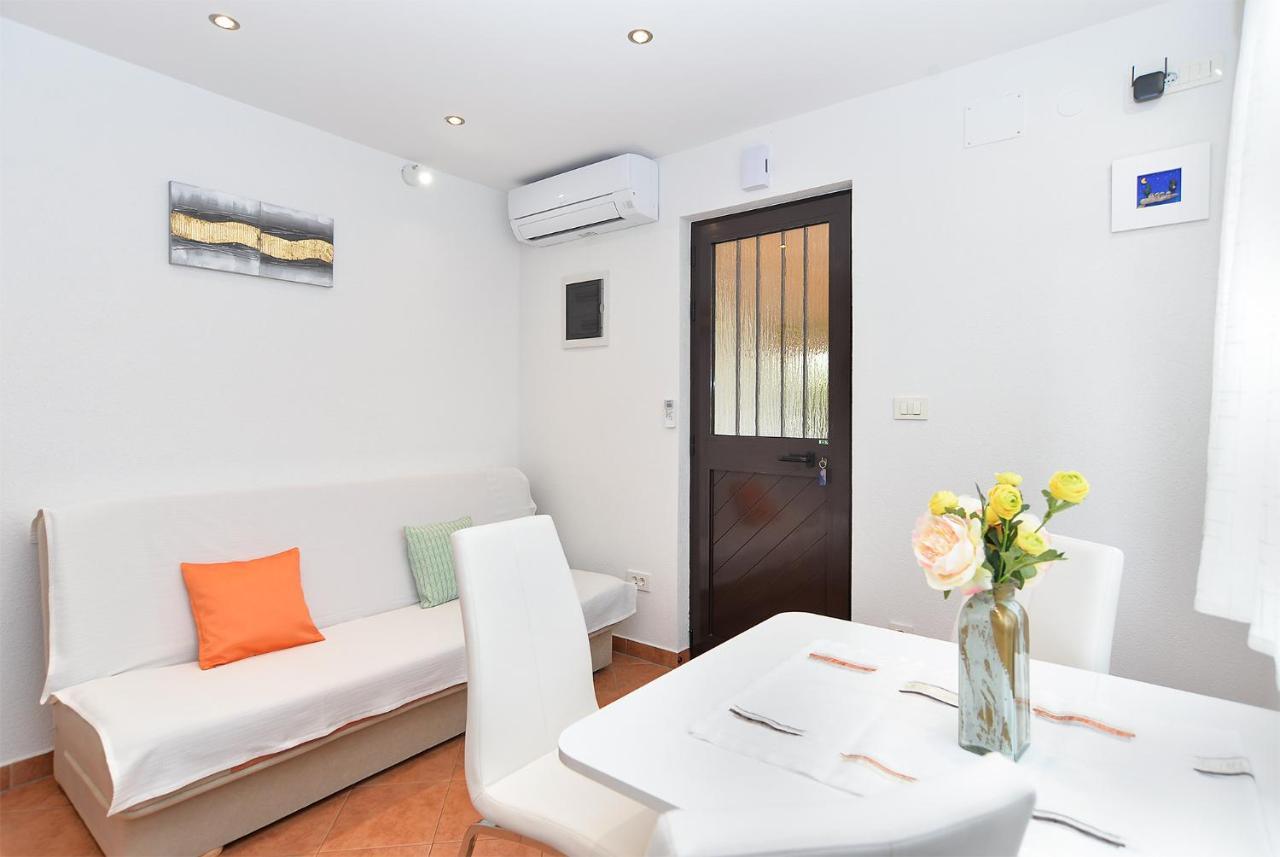 Apartment Snjezana 1064 Ρόβινι Εξωτερικό φωτογραφία