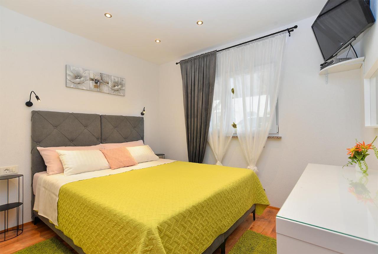 Apartment Snjezana 1064 Ρόβινι Εξωτερικό φωτογραφία