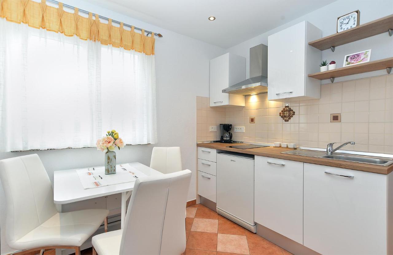 Apartment Snjezana 1064 Ρόβινι Εξωτερικό φωτογραφία