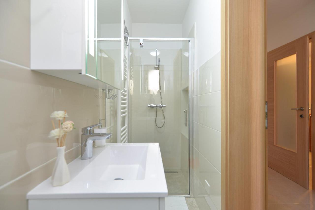 Apartment Snjezana 1064 Ρόβινι Εξωτερικό φωτογραφία